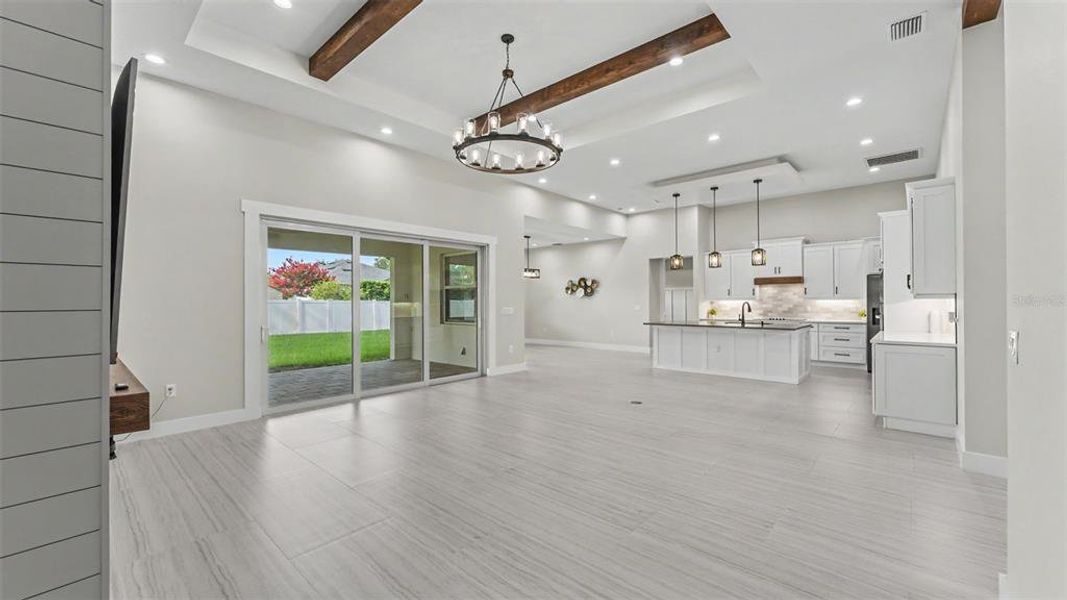 Spacious, unfurnished interior of a new home in , Lakeland (Image 36).