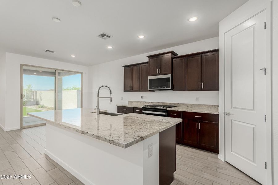 15 - El Cortez 16010