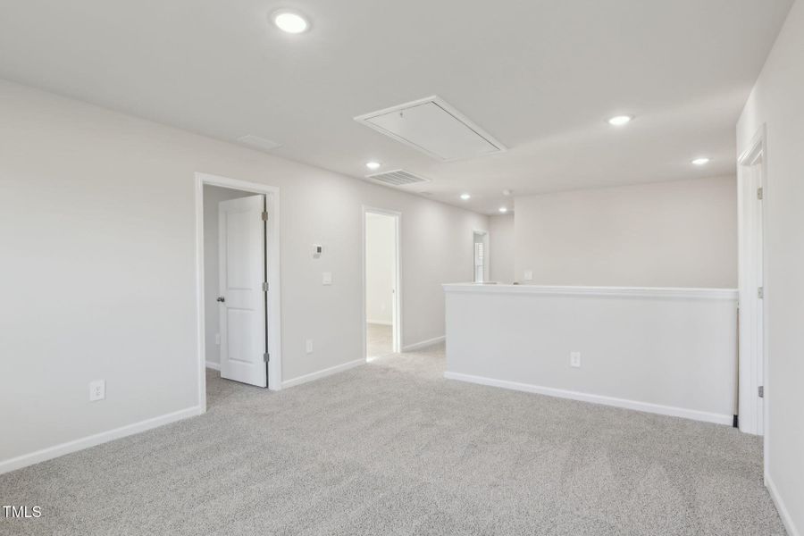 29-web-or-mls-Raleigh -River Glen-199 Wh