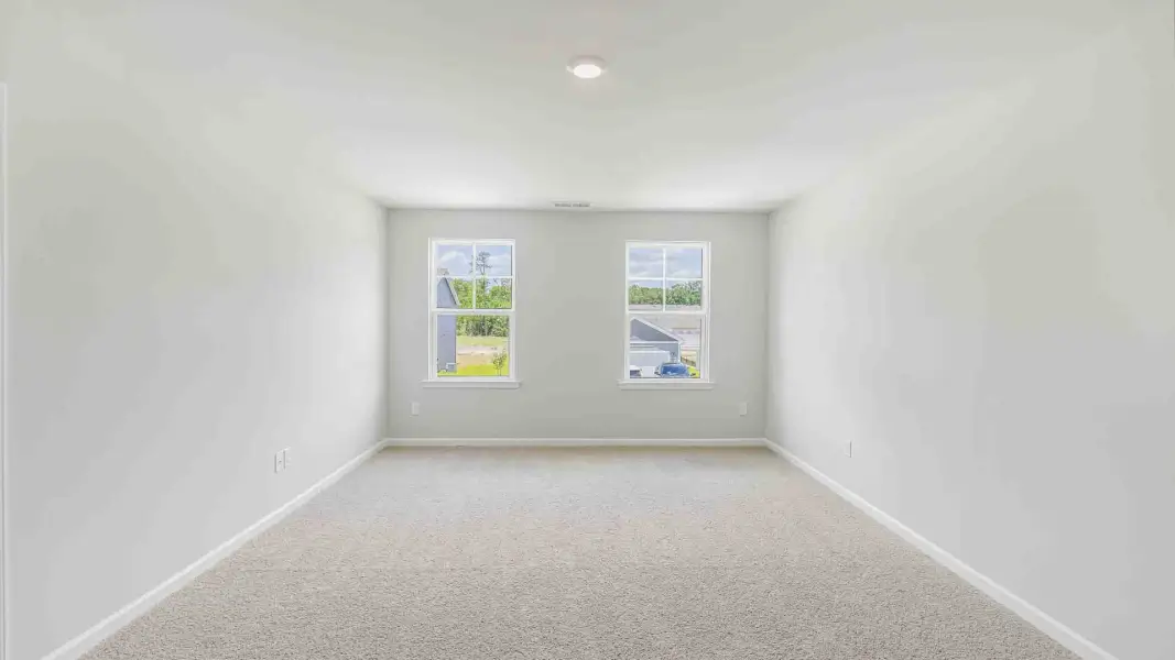 Representative unfurnished interior of a home built from the Hayden by D.R. Horton in Brookside, Richlands (Image 25).
