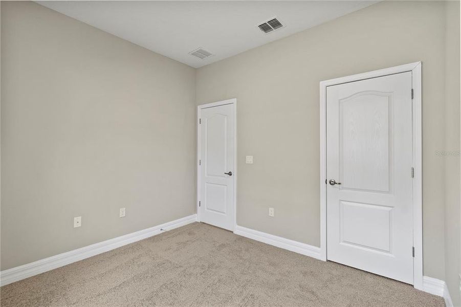 Spacious, unfurnished interior of a new home in , Leesburg (Image 20).