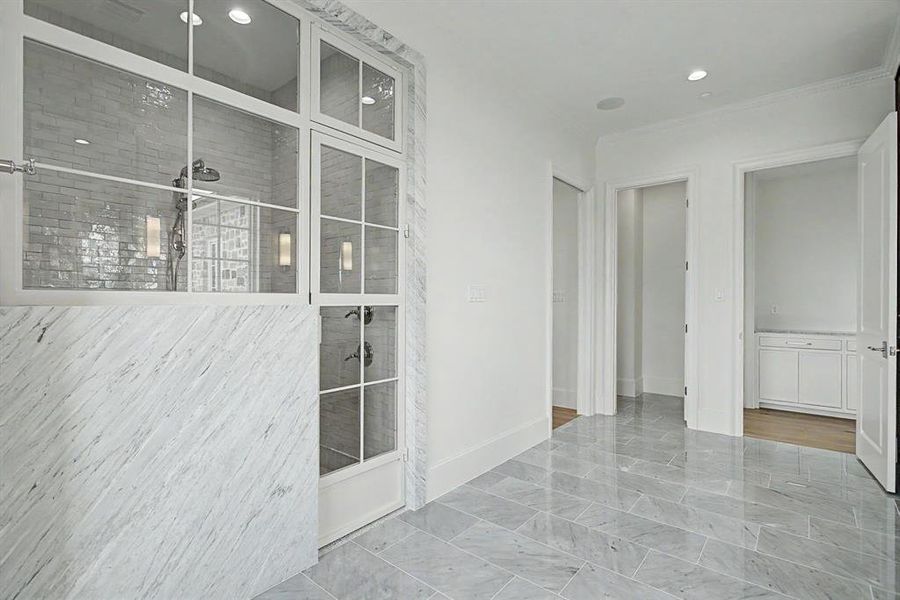 Spacious, unfurnished interior of a new home in , Aledo (Image 19).