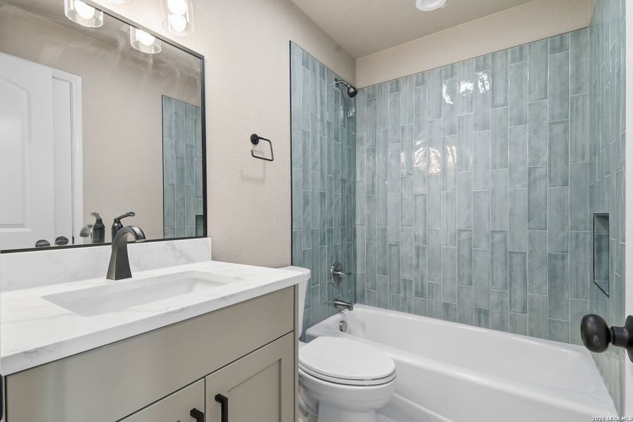 Furnished interior view inside a new home in , Uvalde (Image 6).