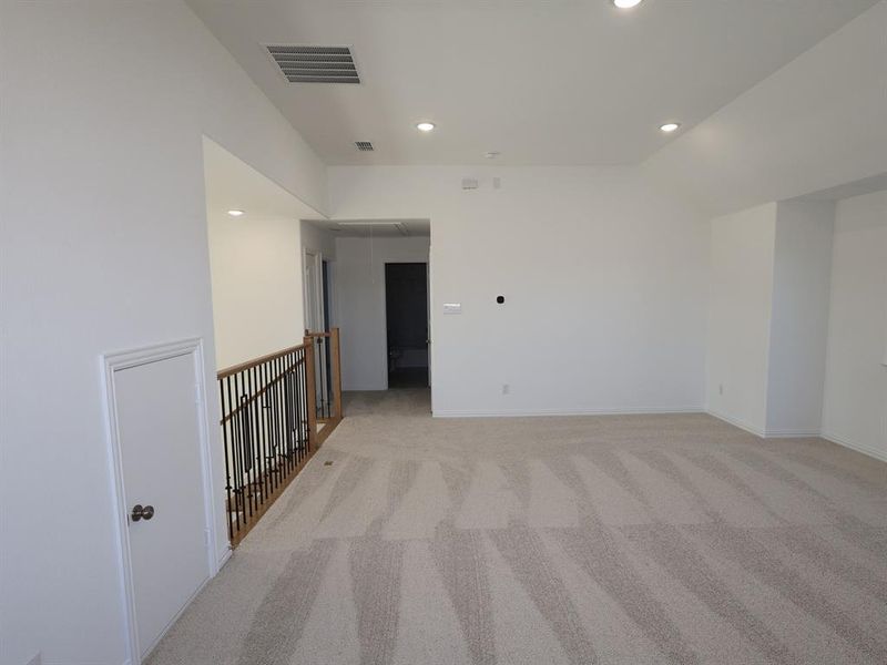 Spacious, unfurnished interior of a new home in Vintage Village, Argyle (Image 17).