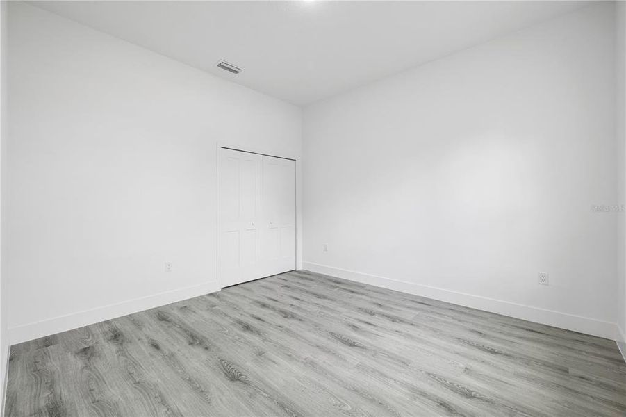 Spacious, unfurnished interior of a new home in , Ocala (Image 37).