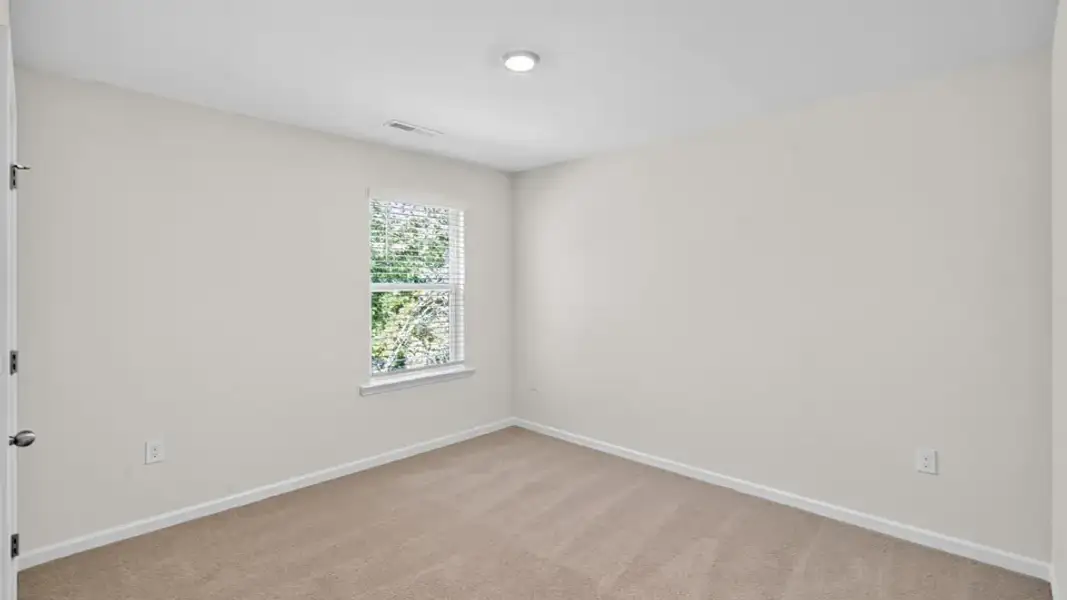 Spacious, unfurnished interior of a new home in Mangum Farms, Stem (Image 27).
