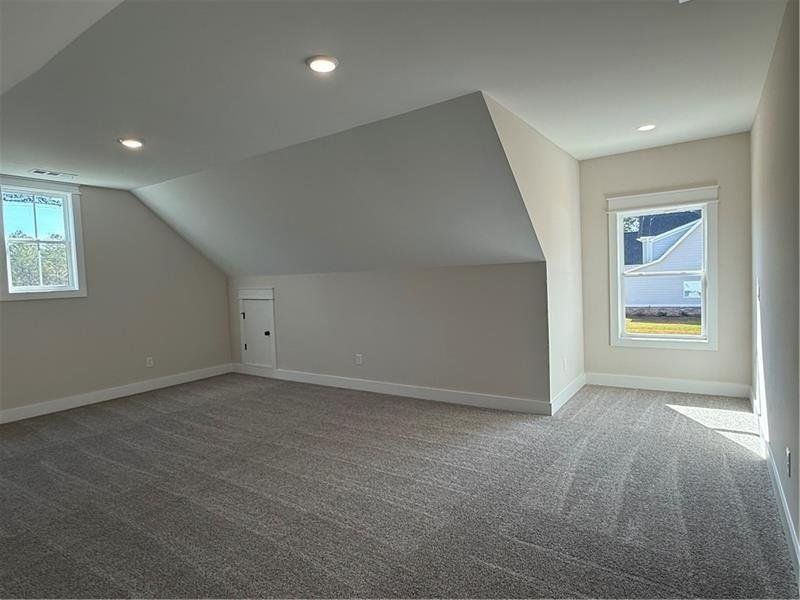 Spacious, unfurnished interior of a new home in , Waleska (Image 16).