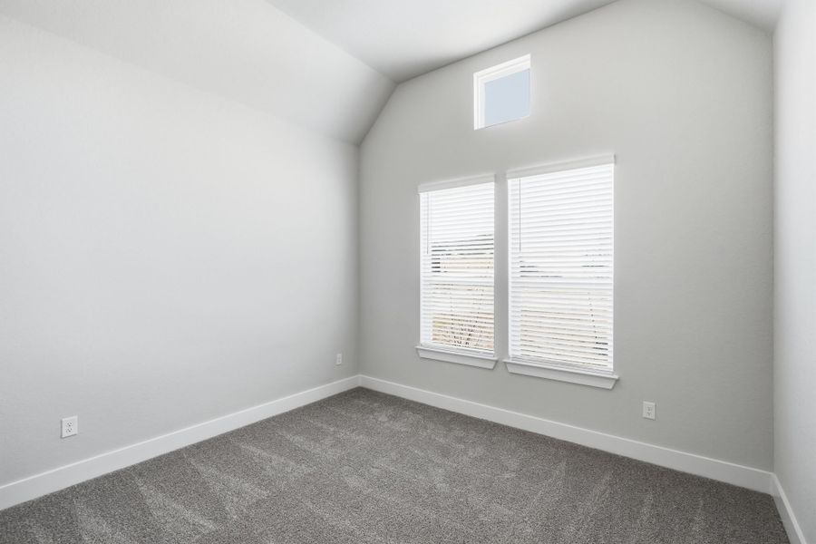 Spacious, unfurnished interior of a new home in Esperanza, Boerne (Image 26).