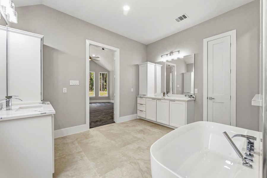 A calming layout made for unhurried mornings and winding down at the end of the day.