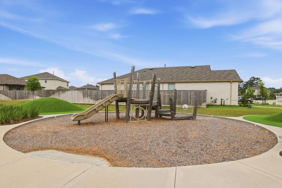 Community amenities in Mavera, Conroe (Image 17). Community amenities in Mavera, Conroe (Image 17).