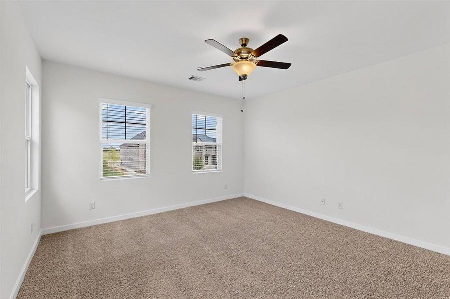 Spacious, unfurnished interior of a new home in Solterra Texas, Mesquite (Image 19).