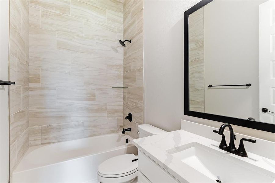 Furnished interior view inside a new home in , Marble Falls (Image 11).