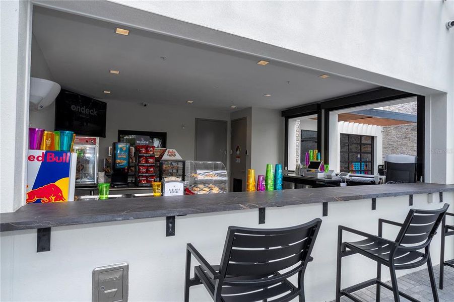 Exterior details and patio area of a home in , Orlando (Image 4).