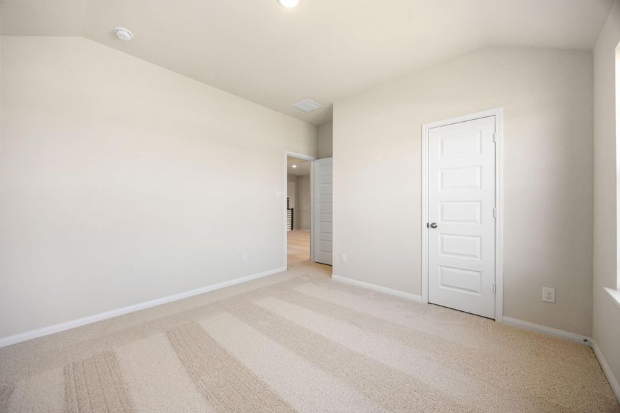 Spacious, unfurnished interior of a new home in Southfork Ranch, Sealy (Image 40).