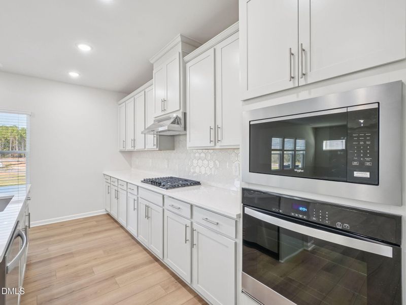 13-web-or-mls-Raleigh - Oak Manor - 508