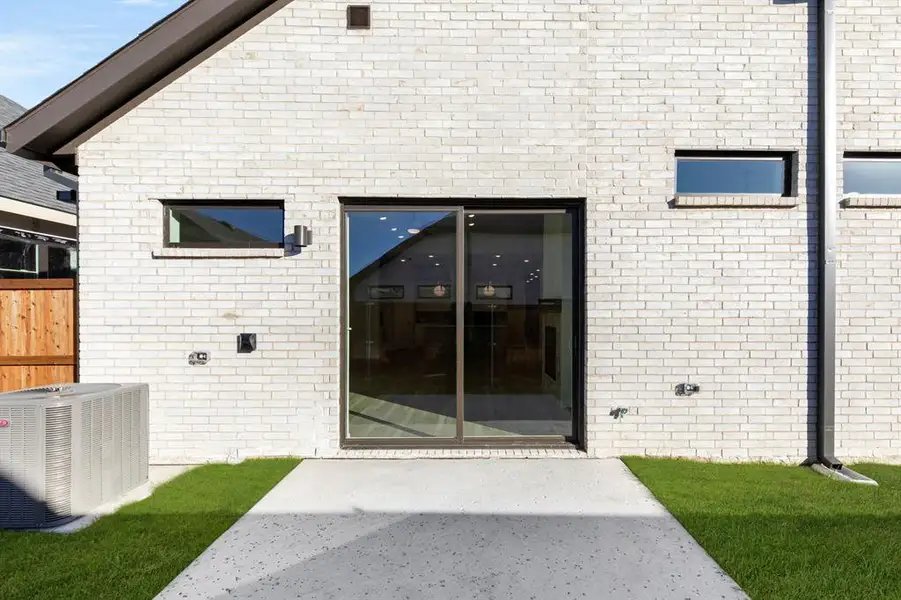 24_26. 1707 Morningside - Back (2)