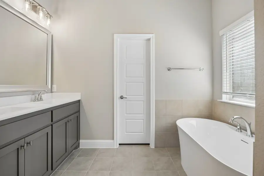 Furnished interior view inside a new home in Mayfield Farms, Arlington (Image 10).
