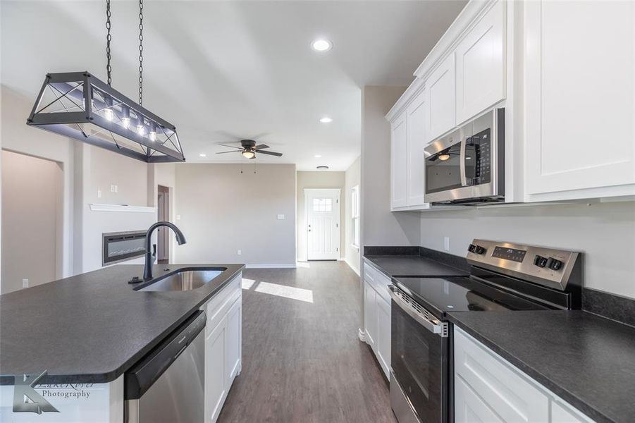 Furnished interior view inside a new home in , Abilene (Image 8).