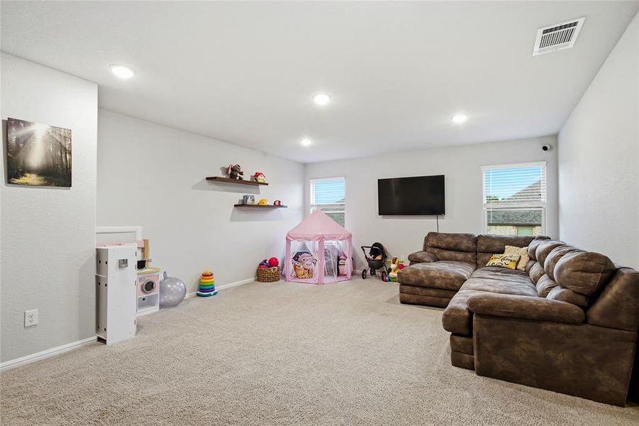 Furnished interior view inside a new home in Forest Park, Princeton (Image 16).