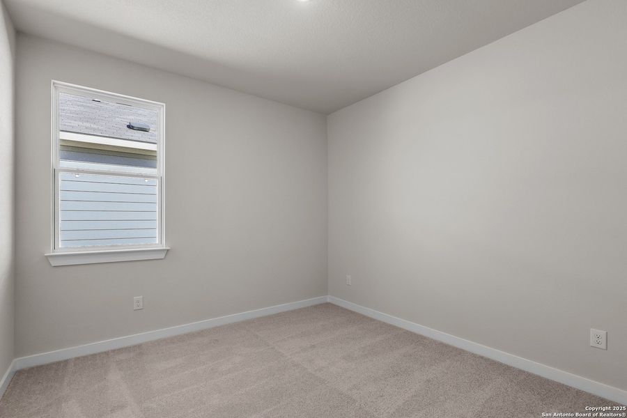Spacious, unfurnished interior of a new home in Cinco Lakes, San Antonio (Image 19).