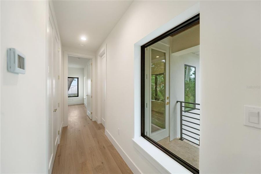 Spacious, unfurnished interior of a new home in , Sarasota (Image 80).