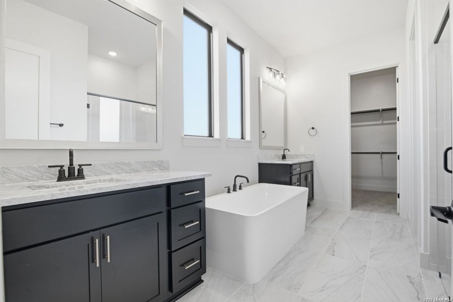 Furnished interior view inside a new home in Haby Hill 50s, San Antonio (Image 15).