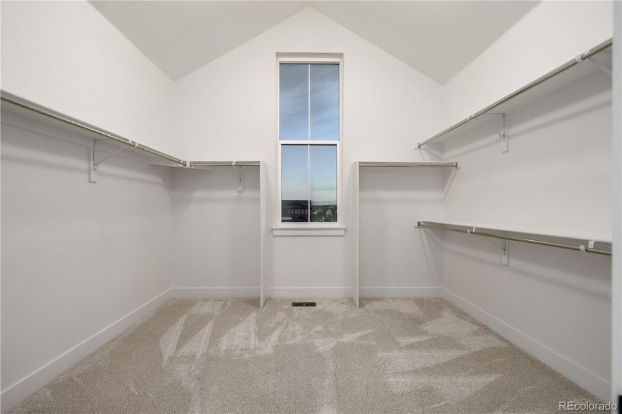 Spacious, unfurnished interior of a new home in West Grange, Longmont (Image 31).