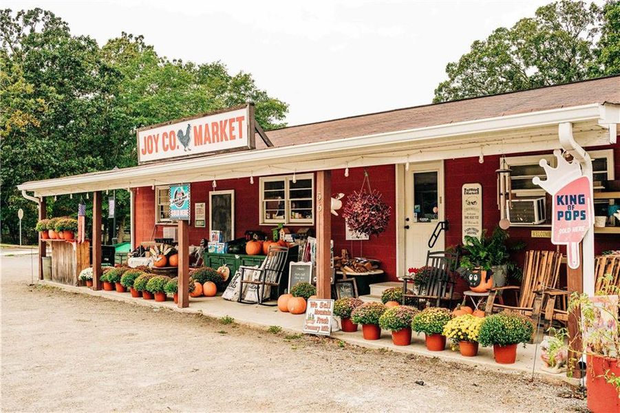 Image 98 of a home in Rosewood Lake Estates.