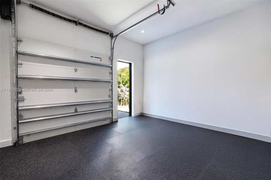 Spacious, unfurnished interior of a new home in , Miami (Image 17).