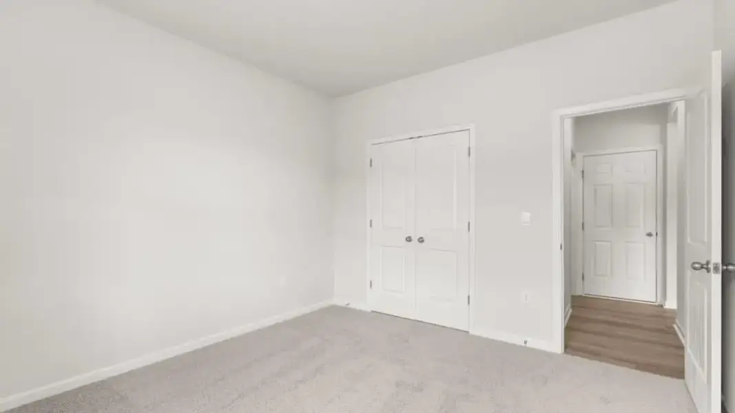 Spacious, unfurnished interior of a new home in Grandview at Lanier, Dawsonville (Image 25).