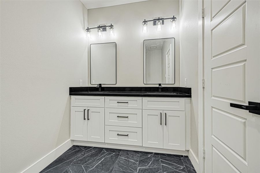 Master Bathroom Master Bathroom
