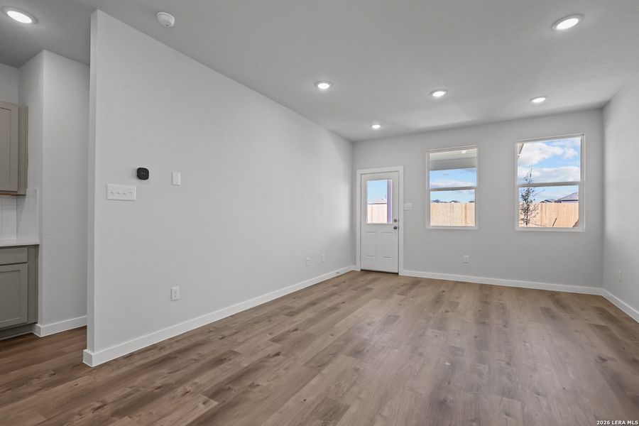 Spacious, unfurnished interior of a new home in Applewhite Meadows, San Antonio (Image 18).