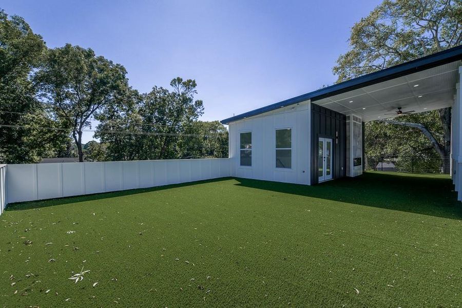 Exterior details and patio area of a home in , Atlanta (Image 29).
