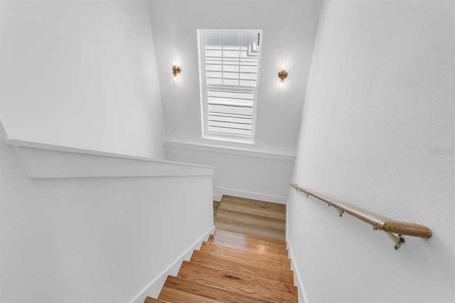 Spacious, unfurnished interior of a new home in , Tampa (Image 23).