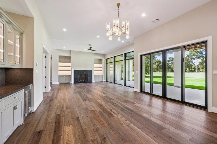 Spacious, unfurnished interior of a new home in , Houston (Image 32).