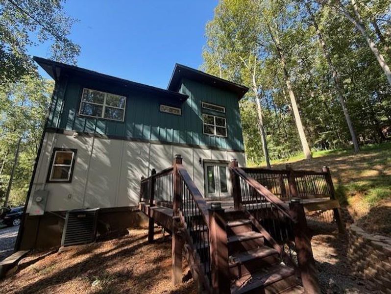 Front exterior of a new home in , Ellijay, GA, highlighting curb appeal (Image 18). Front exterior of a new home in , Ellijay, GA, highlighting curb appeal (Image 18).