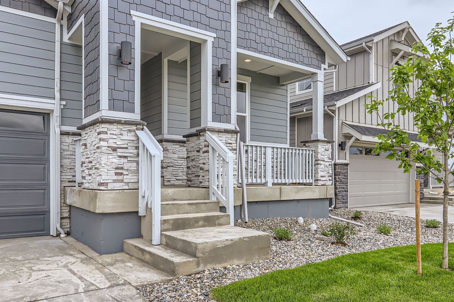 Exterior details and patio area of a home in Barefoot Lakes, Longmont (Image 3).