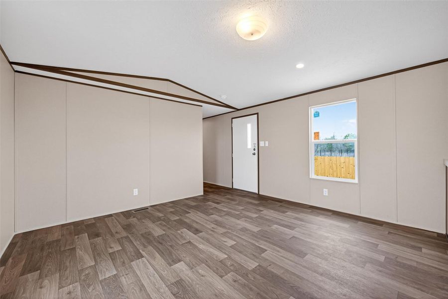 Spacious, unfurnished interior of a new home in , Cleveland (Image 12).