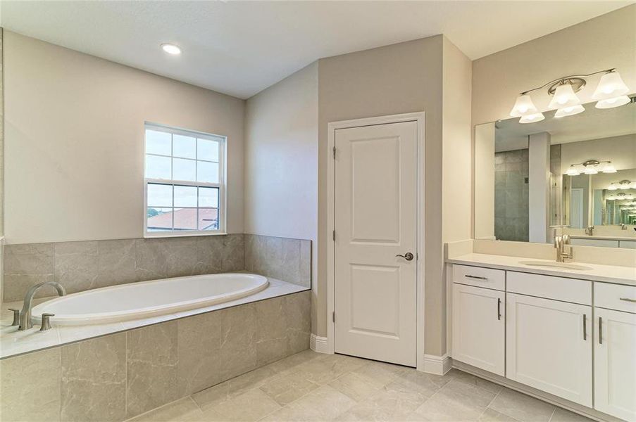 Furnished interior view inside a new home in Crosswind Ranch, Parrish (Image 8).