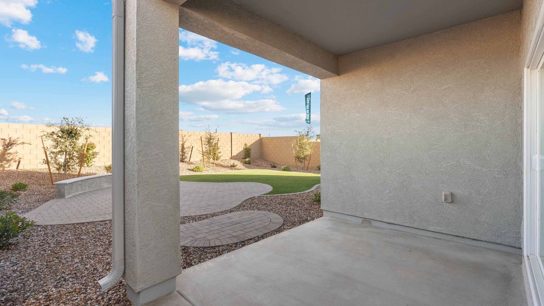 Exterior details and patio area of a home in Copper Basin, San Tan Valley (Image 1).