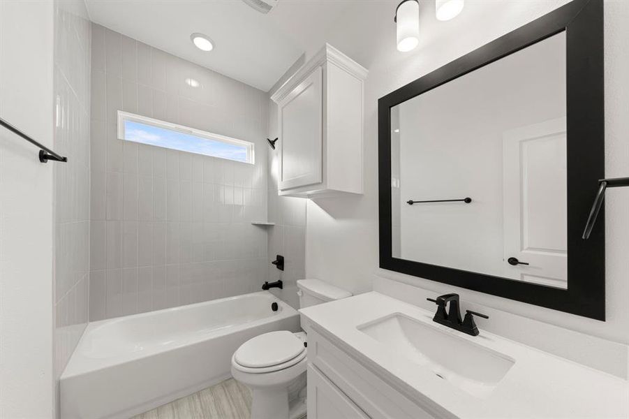 Furnished interior view inside a new home in Edgewood Creek, Celina (Image 6). Furnished interior view inside a new home in Edgewood Creek, Celina (Image 6).