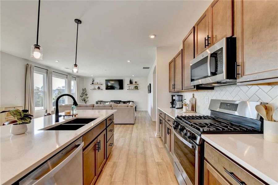 Furnished interior view inside a new home in Sweetbay Farm, Lawrenceville (Image 33).