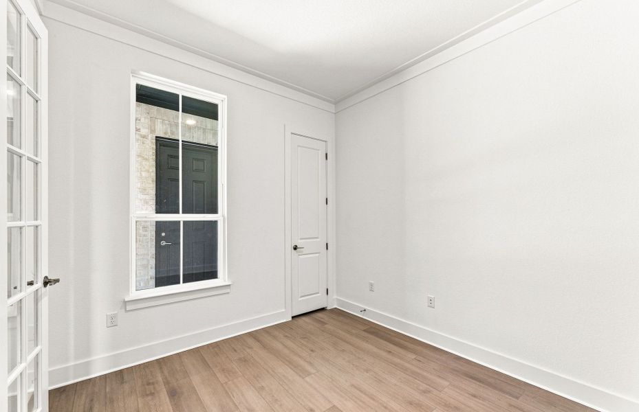 Spacious, unfurnished interior of a new home in Kuempel Estates, Pflugerville (Image 38).