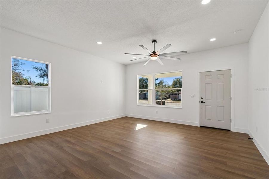 Spacious, unfurnished interior of a new home in , St. Petersburg (Image 47). Spacious, unfurnished interior of a new home in , St. Petersburg (Image 47).