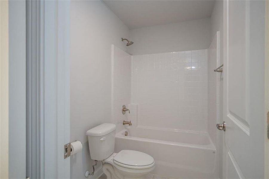Furnished interior view inside a new home in Mirror Lake at South Harbour, Villa Rica (Image 10).