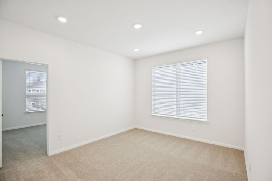 Spacious, unfurnished interior of a new home in Pinewood Trails - Luxe Series, Atascocita (Image 21). Spacious, unfurnished interior of a new home in Pinewood Trails - Luxe Series, Atascocita (Image 21).