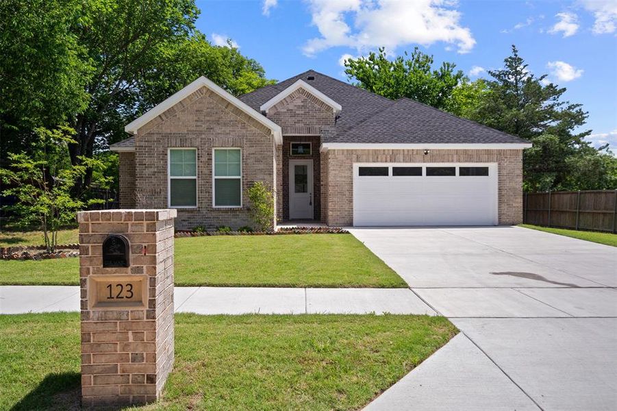 Front exterior of a new home in , Waxahachie, TX, highlighting curb appeal (Image 20).