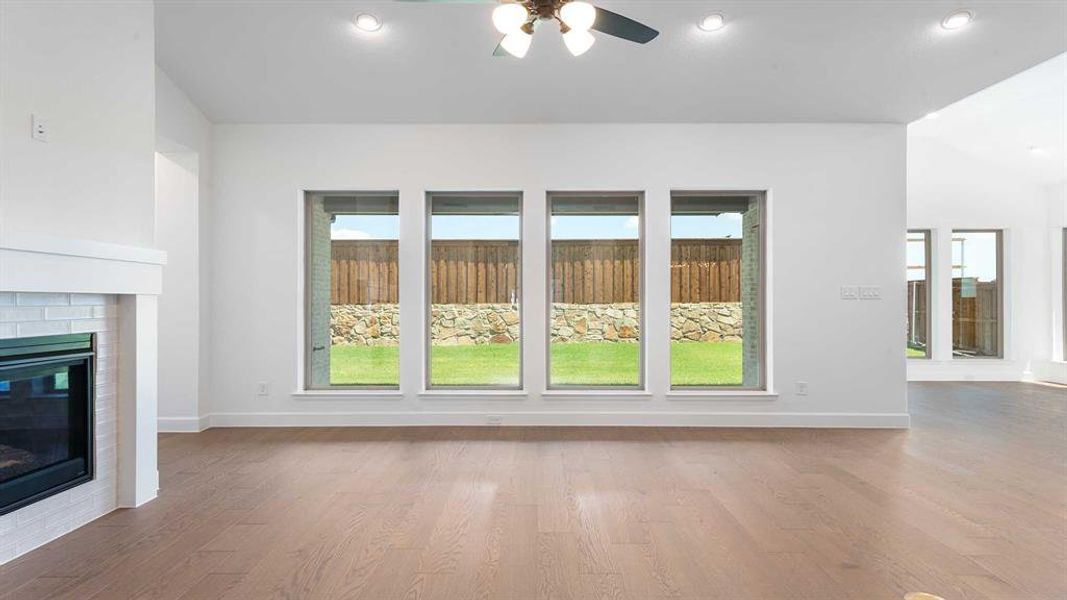 Spacious, unfurnished interior of a new home in Terraces 72', Rockwall (Image 18). Spacious, unfurnished interior of a new home in Terraces 72', Rockwall (Image 18).