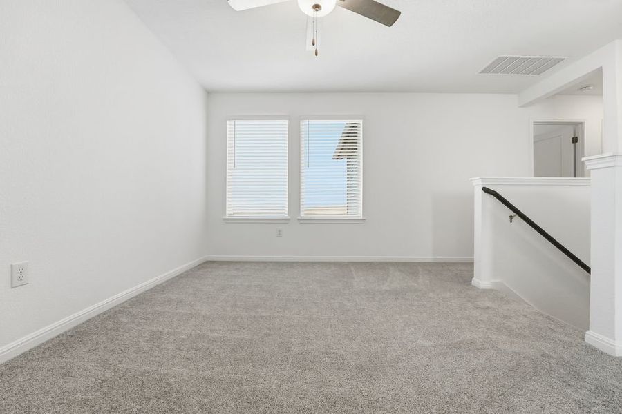 Spacious, unfurnished interior of a new home in Longview, Del Valle (Image 23).
