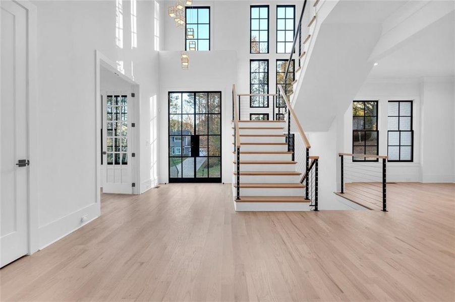 Spacious, unfurnished interior of a new home in , Marietta (Image 7).